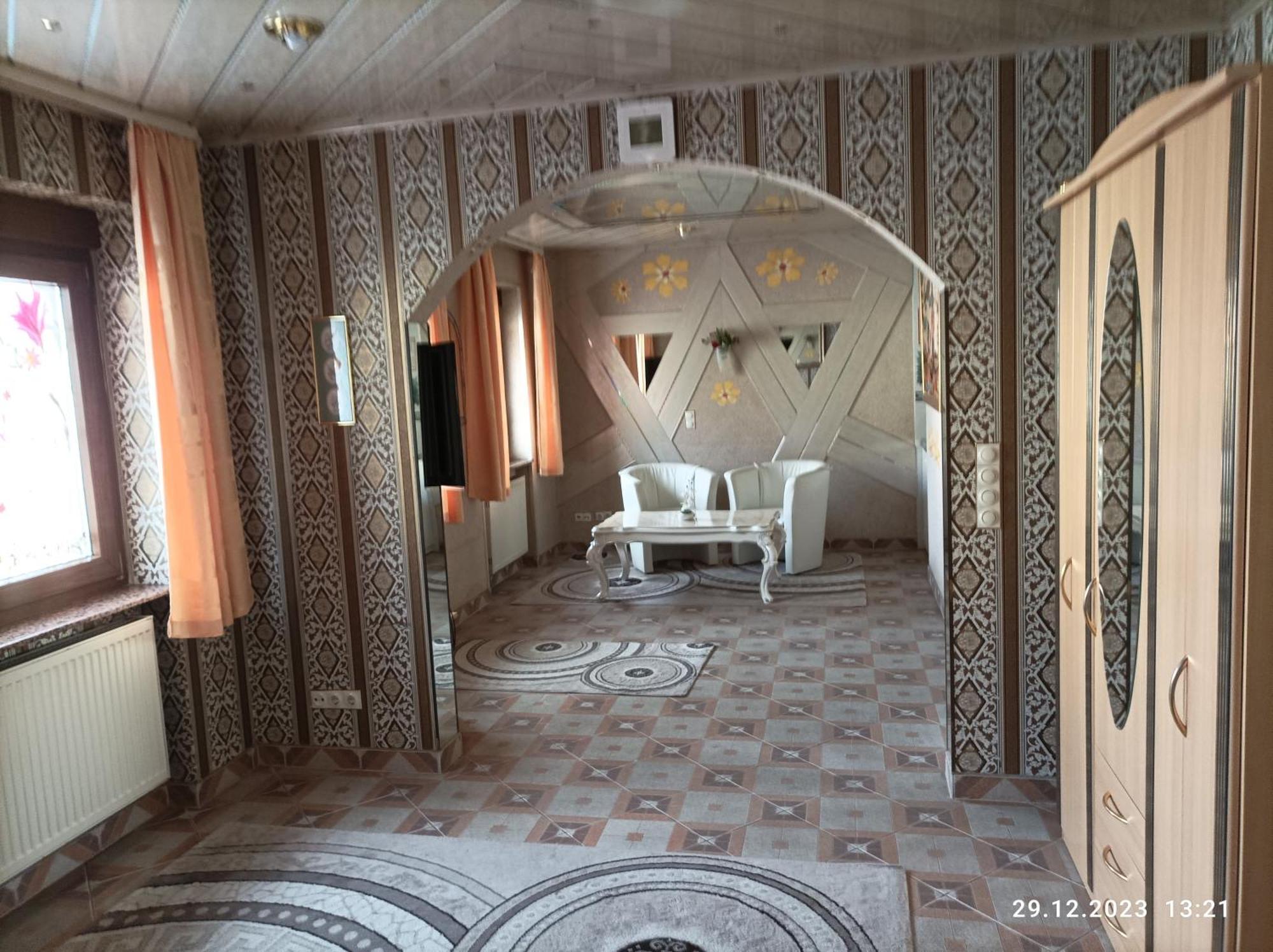 Central Hotel Шветцинген Екстер'єр фото