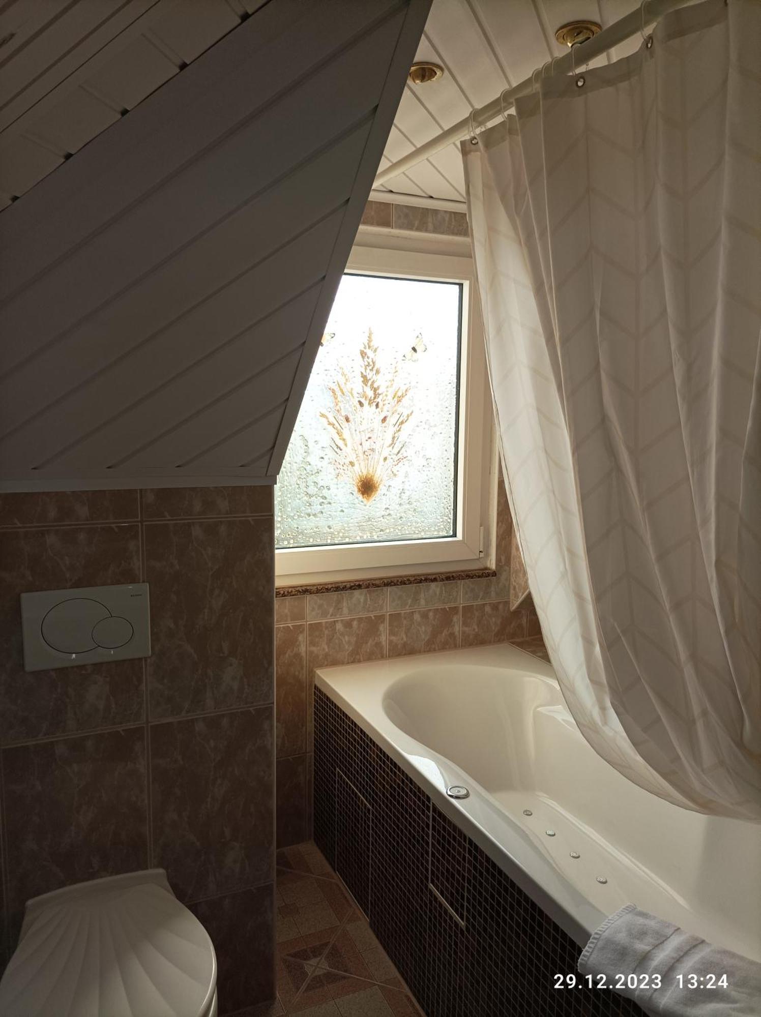Central Hotel Шветцинген Екстер'єр фото